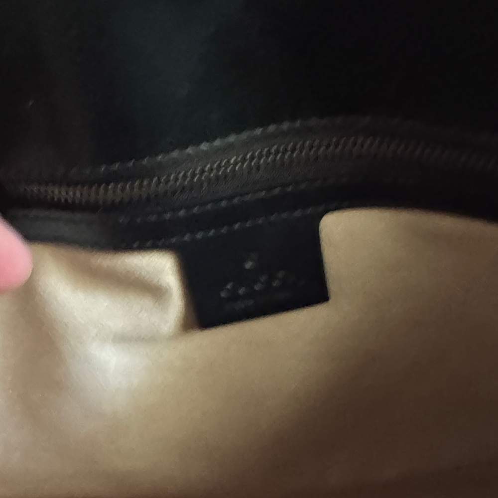 Gucci Black Quilted Leather Shoulder Bag with Gold Hardware - Picture 6 of 10
